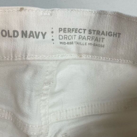OLD NAVY Women’s Jeans Straight White Raw Edge Hem Size 2 Inseam 26”Mid Rise - Picture 4 of 8